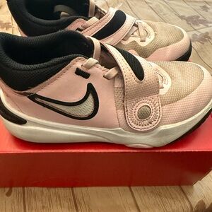 Nine sneakers, little girl size 1, pink